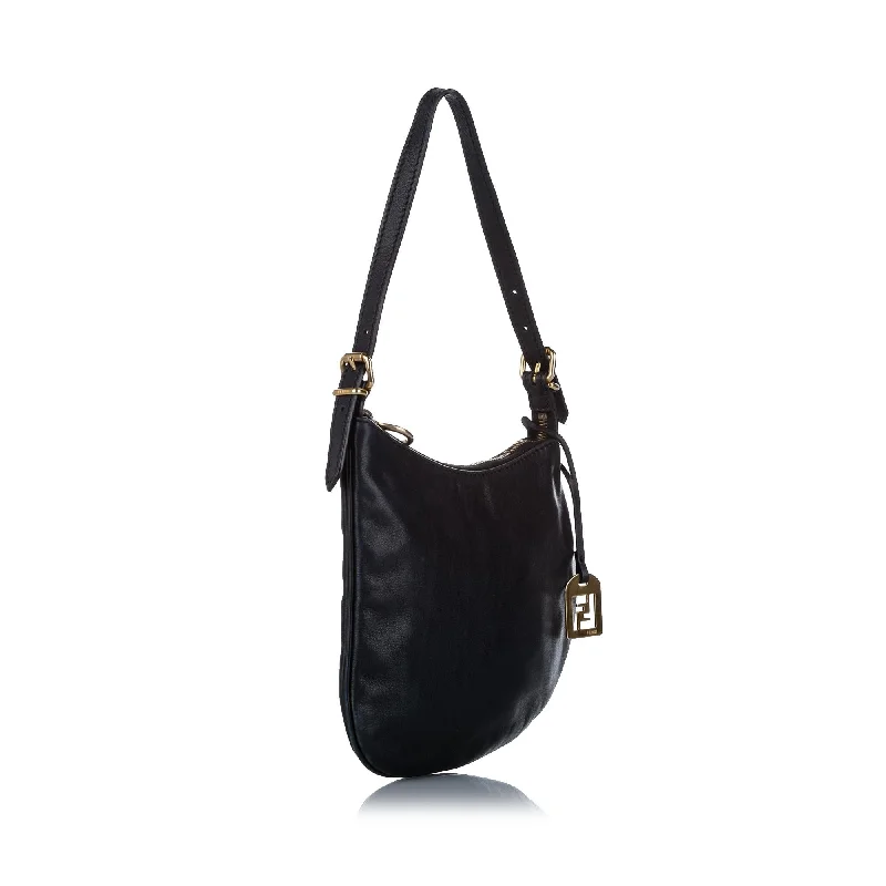 Fendi Oyster Leather Shoulder Bag (SHG-32336)