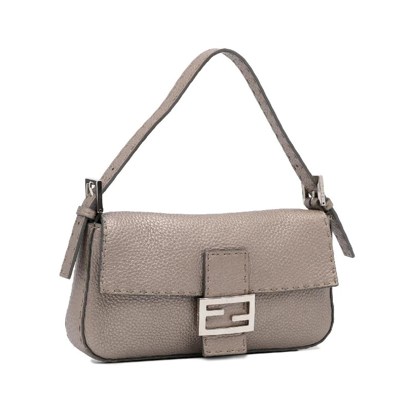 Fendi Selleria Baguette (SHG-gqGROs)